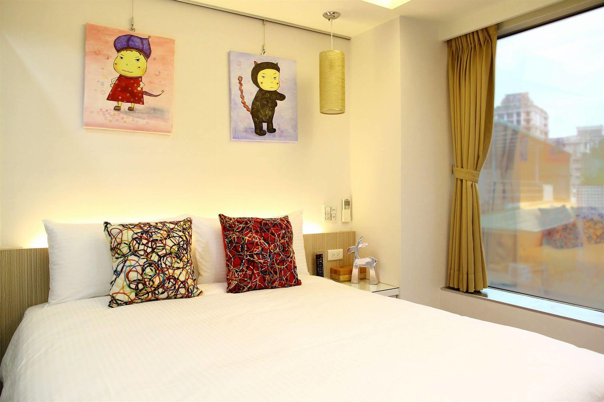 Morwing Hotel Fuzhong Taipei Exterior photo