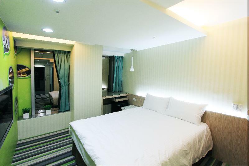 Morwing Hotel Fuzhong Taipei Exterior photo